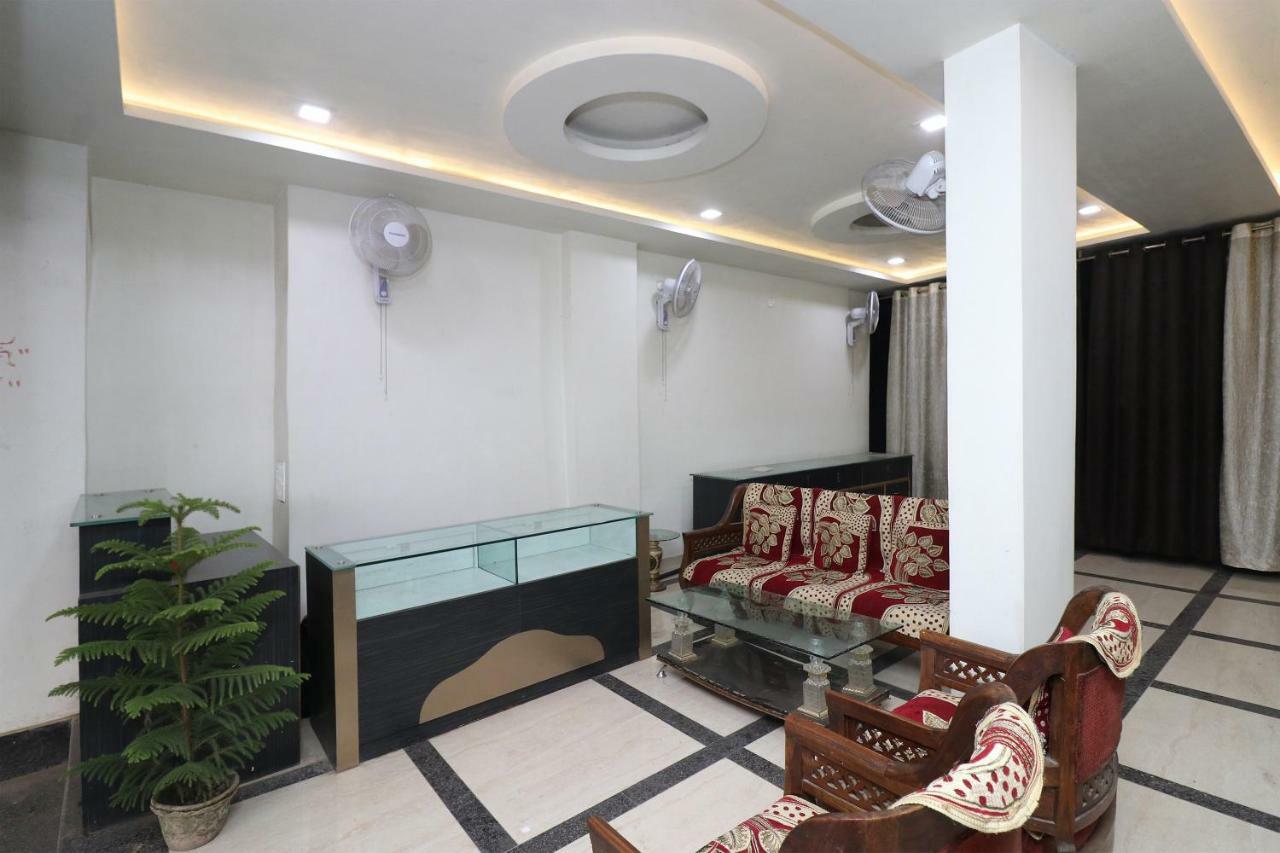 Oyo 30698 Hari Om Guest House Jādabpur Zewnętrze zdjęcie